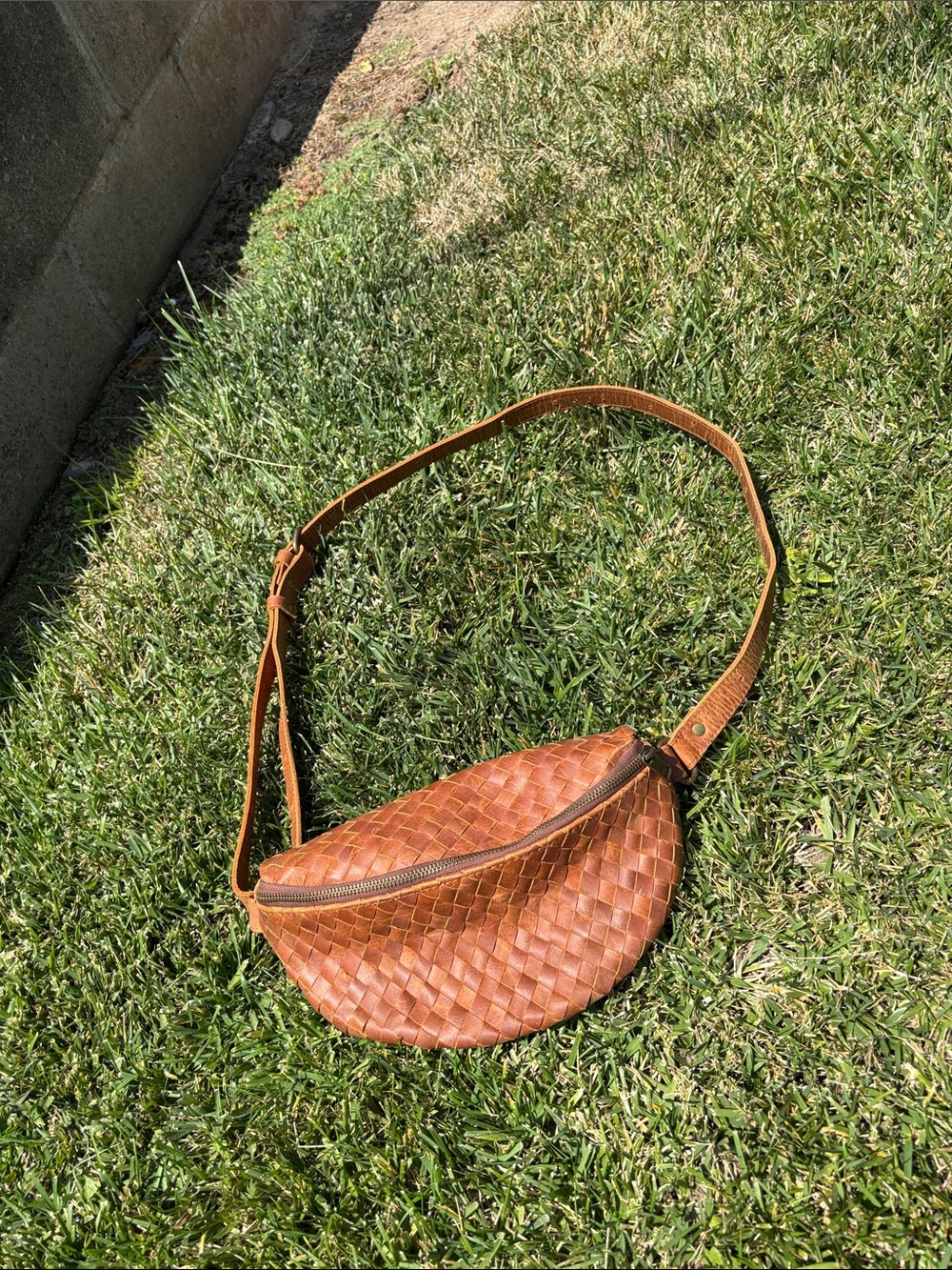 Woven Leather Crossbody Belt Bag - Tan Hides brand
